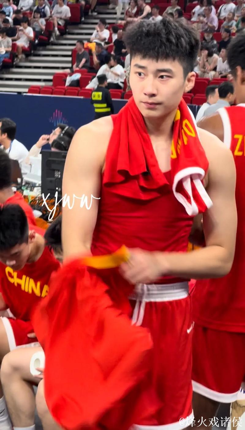 段睿骐27分钟高效砍下20分6篮板5助攻1抢断